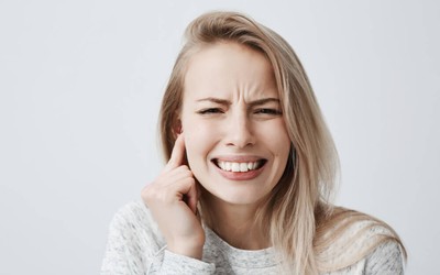 Broken Jaw: Causes, Symptoms, Treatment and Recovery Tips