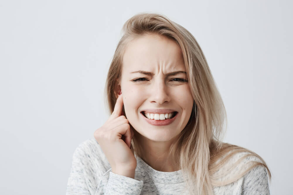 Broken Jaw: Causes, Symptoms, Treatment and Recovery Tips