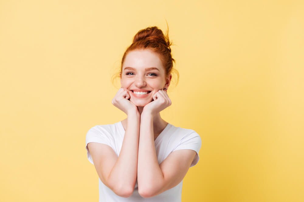 how to whiten yellow teeth instantly